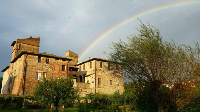 Agriturismo Abbazia Sette Frati con arcobaleno